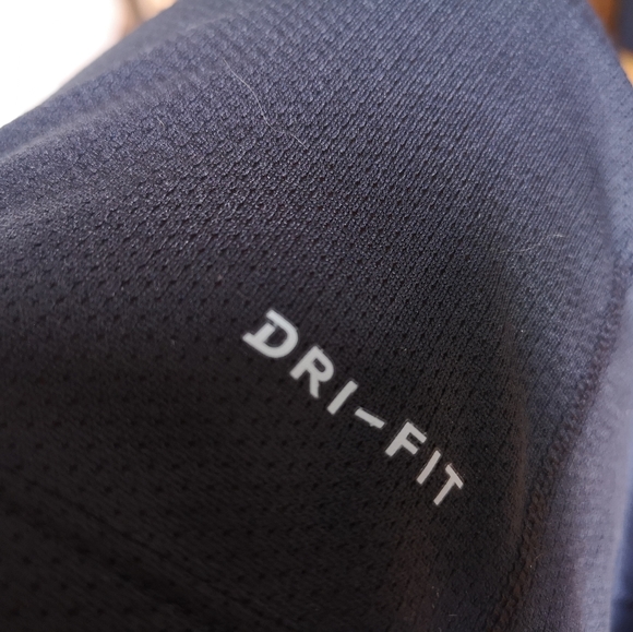 Nike running t-shirt - Picture 4 of 4